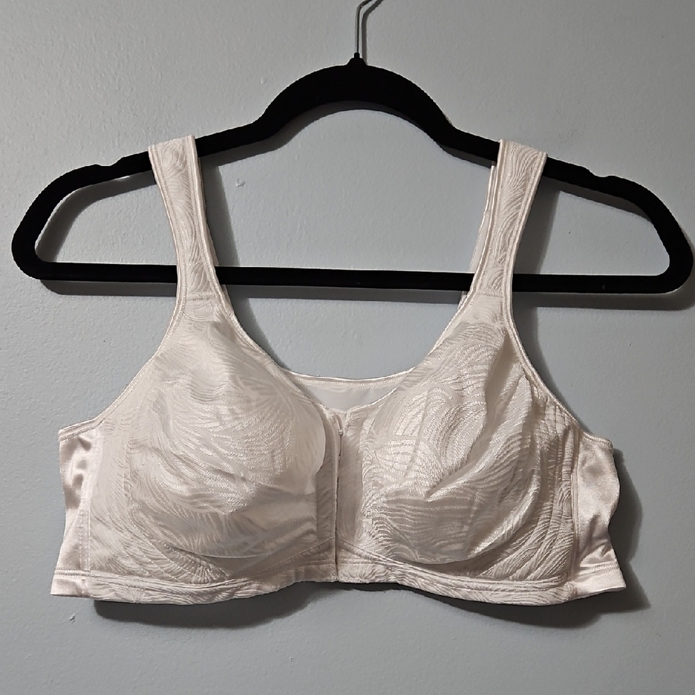 Playtex Front Closure Elegant White Padded Shoulders Women's Bra Size 42C